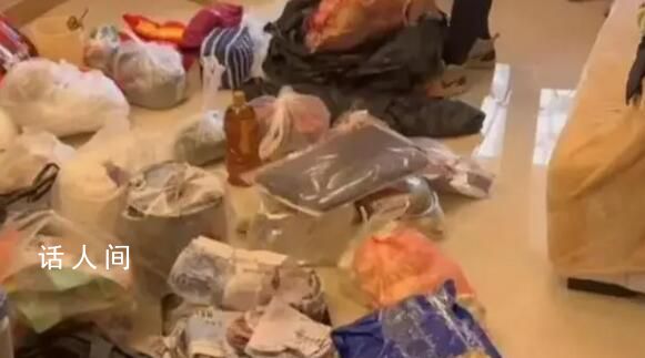 父母带上千斤特产来重庆陪女儿过年 众多网友们感叹太幸福了